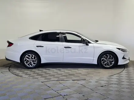 Hyundai Sonata 2021 года за 9 450 000 тг. в Алматы – фото 4