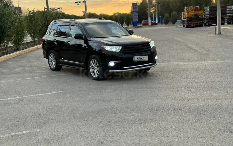 Toyota Highlander 2012 года за 13 990 000 тг. в Актобе