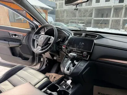 Honda CR-V 2017 года за 12 000 000 тг. в Алматы – фото 30