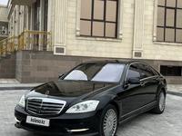 Mercedes-Benz S 500 2005 годаүшін7 000 000 тг. в Алматы