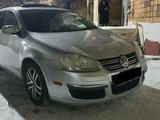 Volkswagen Jetta 2005 года за 2 700 000 тг. в Караганда – фото 3