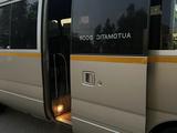 Toyota  Coaster 2012 года за 15 500 000 тг. в Аксай – фото 5