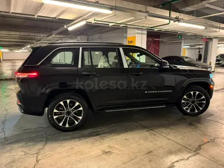 Jeep Grand Cherokee Overland 2024 года за 39 500 000 тг. в Алматы – фото 15