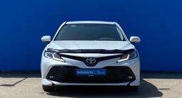 Toyota Camry 2018 года за 12 360 000 тг. в Алматы – фото 2