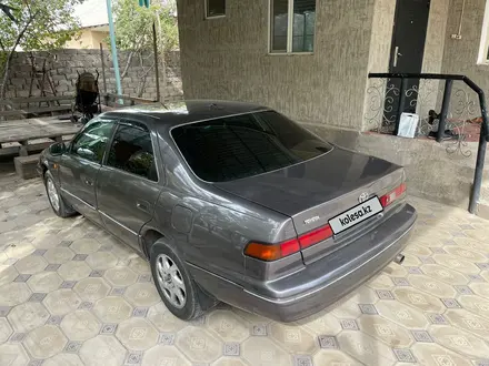 Toyota Camry 1996 года за 3 300 000 тг. в Байконыр – фото 2