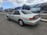 Toyota Camry 2000 года за 4 100 000 тг. в Астана – фото 2