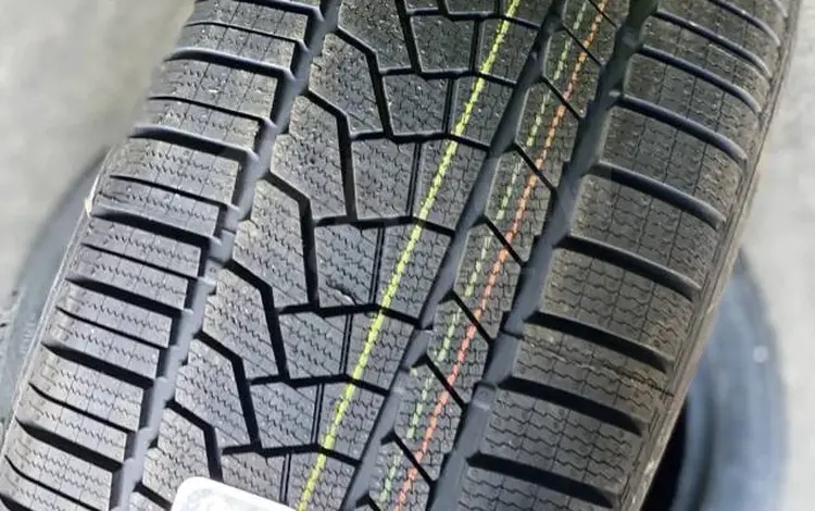 245/40R20 275/35R20 Continental Winter Contact TS860 SSR за 200 000 тг. в Алматы