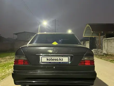 Mercedes-Benz E 220 1995 года за 1 800 000 тг. в Шымкент – фото 8