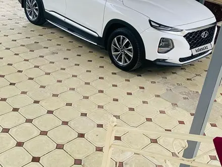 Hyundai Santa Fe 2019 года за 16 000 000 тг. в Шымкент