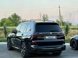 BMW X7 2022 года за 85 000 000 тг. в Астана – фото 2