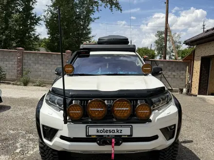 Toyota Land Cruiser Prado 2023 года за 50 000 000 тг. в Астана – фото 2