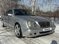 Mercedes-Benz E 320 2001 годаfor5 500 000 тг. в Алматы