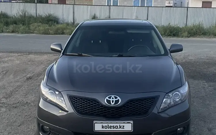 Toyota Camry 2010 года за 5 900 000 тг. в Атырау