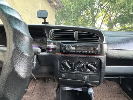 Volkswagen Vento 1993 года за 1 000 000 тг. в Шымкент – фото 24