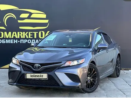 Toyota Camry 2020 года за 14 500 000 тг. в Атырау