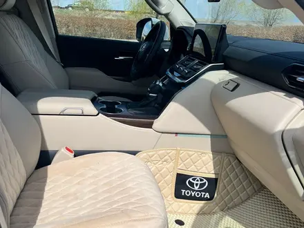 Toyota Land Cruiser 2023 года за 50 000 000 тг. в Атырау – фото 13