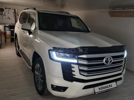 Toyota Land Cruiser 2023 года за 50 000 000 тг. в Атырау – фото 4