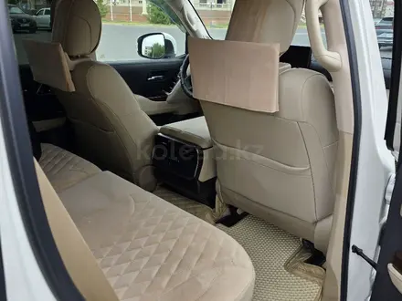 Toyota Land Cruiser 2023 года за 50 000 000 тг. в Атырау – фото 14