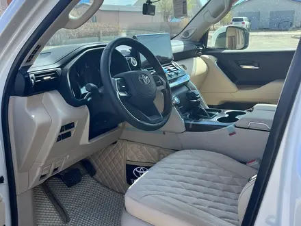 Toyota Land Cruiser 2023 года за 50 000 000 тг. в Атырау – фото 10