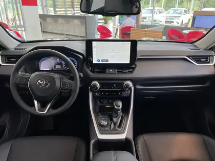 Toyota RAV4 Luxe+ 2025 года за 22 220 000 тг. в Кокшетау – фото 11
