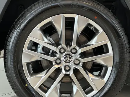 Toyota RAV4 Luxe+ 2025 года за 22 220 000 тг. в Кокшетау – фото 18