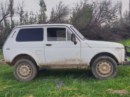 ВАЗ (Lada) Lada 2121 1996 года за 400 000 тг. в Шымкент – фото 4