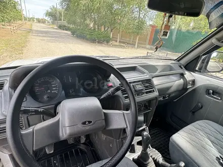 Mitsubishi Pajero 2002 года за 3 600 000 тг. в Атырау – фото 10