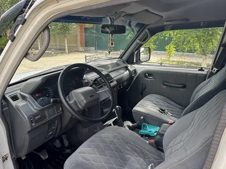 Mitsubishi Pajero 2002 года за 3 600 000 тг. в Атырау – фото 8