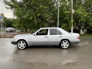 Mercedes-Benz E 280
