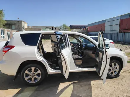 Toyota RAV4 2012 года за 7 200 000 тг. в Актау – фото 16