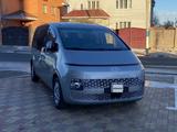 Hyundai Staria 2021 года за 15 000 000 тг. в Атырау