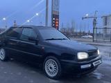 Volkswagen Vento 1995 года за 1 780 000 тг. в Астана – фото 2