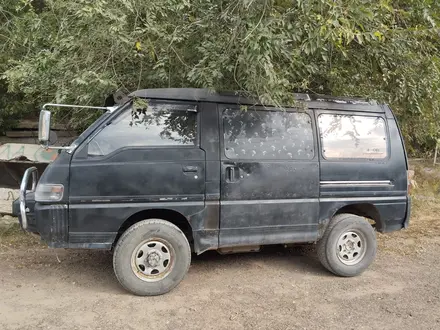 Mitsubishi Delica 1991 года за 1 300 000 тг. в Уральск – фото 2