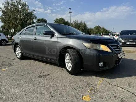 Toyota Camry 2011 года за 6 900 000 тг. в Алматы – фото 2