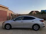 Hyundai Elantra 2018 года за 4 900 000 тг. в Актау – фото 3