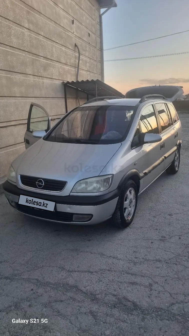 Opel Zafira, 2004
