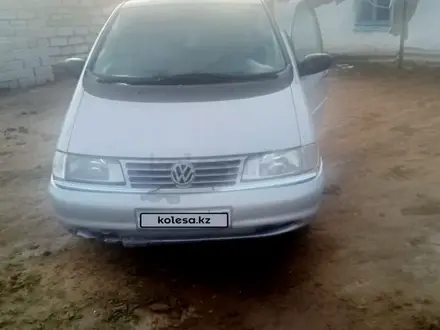 Volkswagen Sharan 1996 года за 1 900 000 тг. в Уральск – фото 4