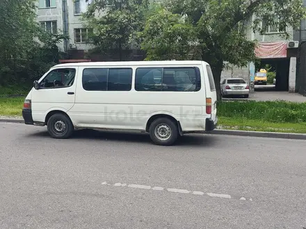 Toyota Hiace 2004 годаүшін3 500 000 тг. в Алматы – фото 4