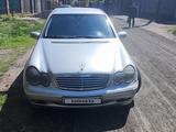 Mercedes-Benz C 200 2001 года за 2 400 000 тг. в Алматы