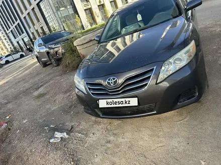 Toyota Camry 2011 года за 7 000 000 тг. в Астана – фото 2