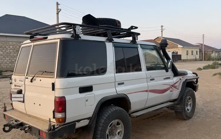 Toyota Land Cruiser 2007 года за 13 000 000 тг. в Актобе