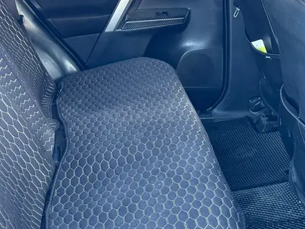 Toyota RAV4 2014 года за 8 000 000 тг. в Уральск – фото 16