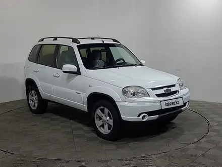 Chevrolet Niva 2015 года за 3 930 000 тг. в Алматы – фото 3