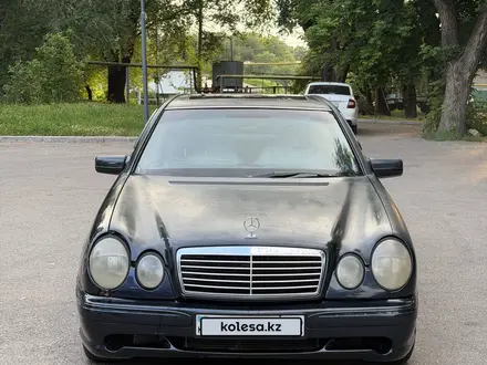 Mercedes-Benz E 280 1997 года за 2 200 000 тг. в Алматы – фото 2