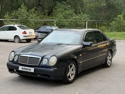 Mercedes-Benz E 280 1997 года за 2 200 000 тг. в Алматы – фото 3