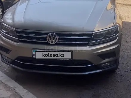 Volkswagen Tiguan 2018 года за 10 000 000 тг. в Астана – фото 2