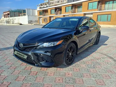 Toyota Camry 2019 года за 8 800 000 тг. в Актау – фото 2