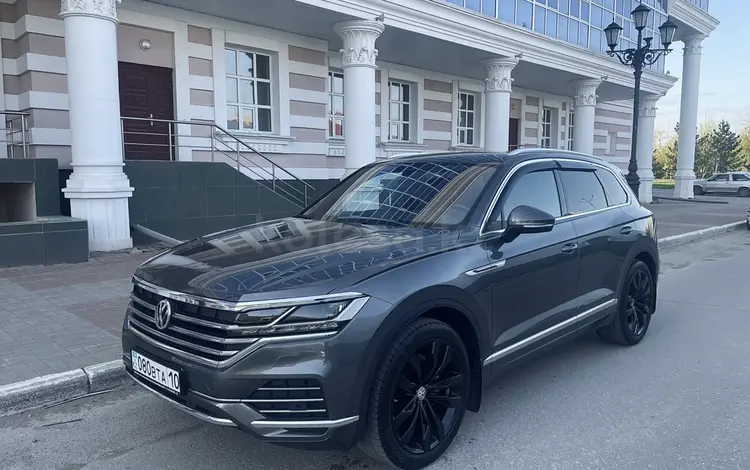 Диски с датчиками и шинами за 1 800 000 тг. в Костанай