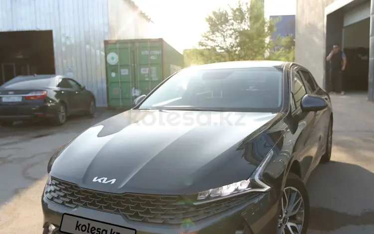 Kia K5 2022 года за 10 800 000 тг. в Алматы