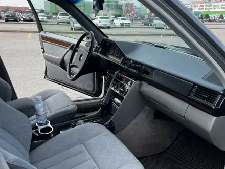 Mercedes-Benz E 230 1988 года за 2 200 000 тг. в Алматы – фото 10